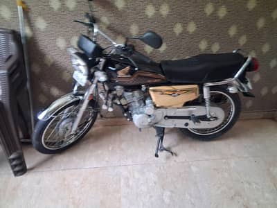 Honda | CG 125 | Gold Edition | Model 2024 | Good Condition | 10/10 |