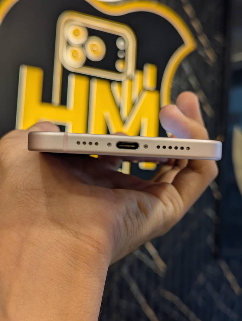 Apple iPhone 15 plus 2