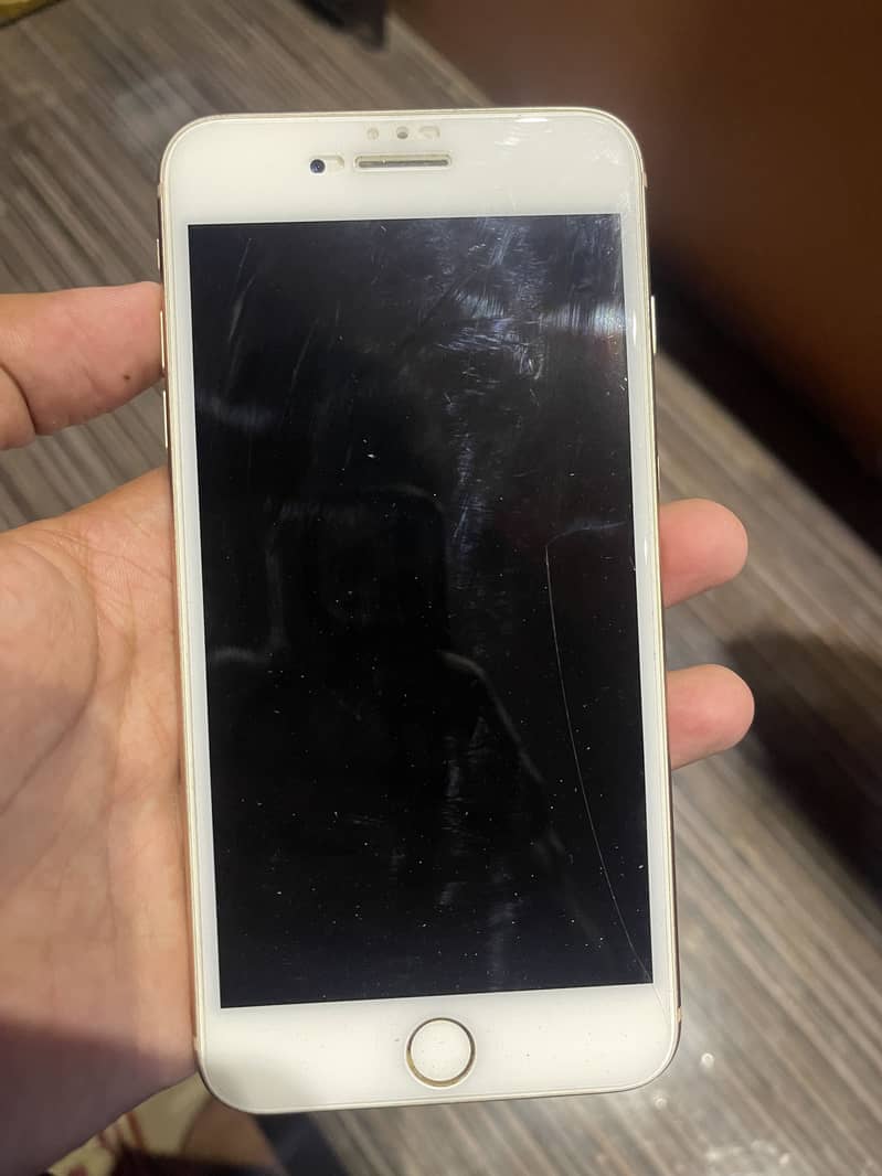 Apple iPhone 8 Plus 1