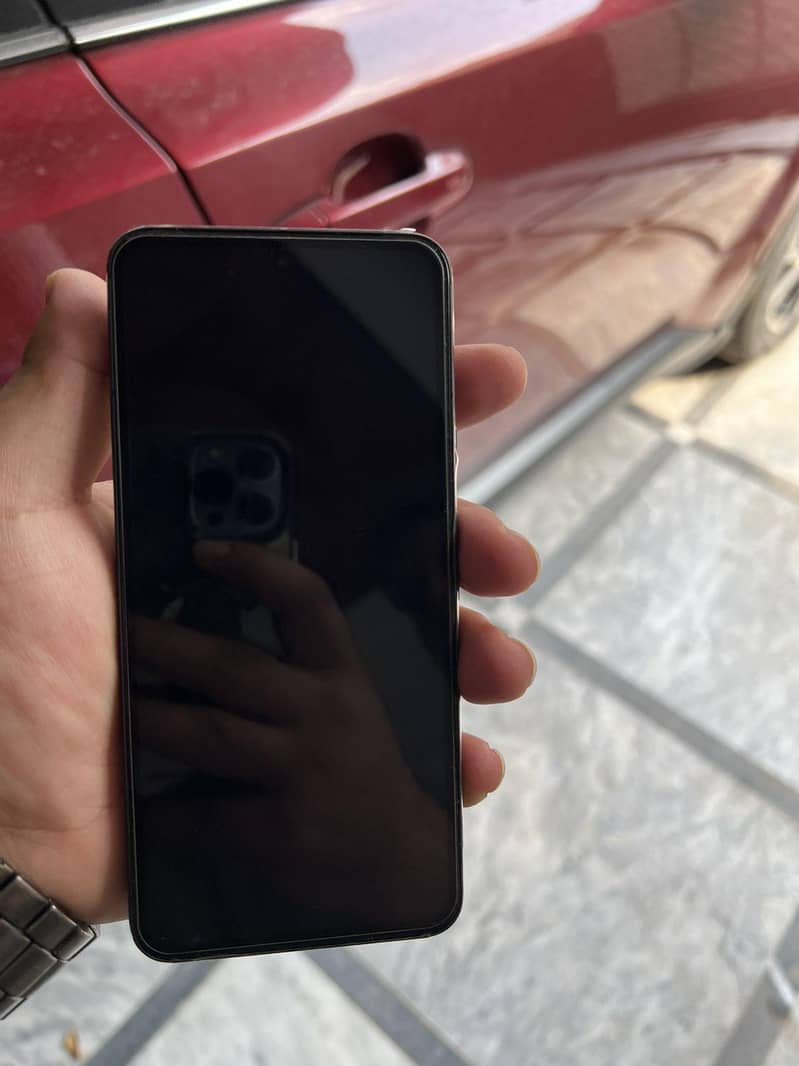 Google Pixel 8 5