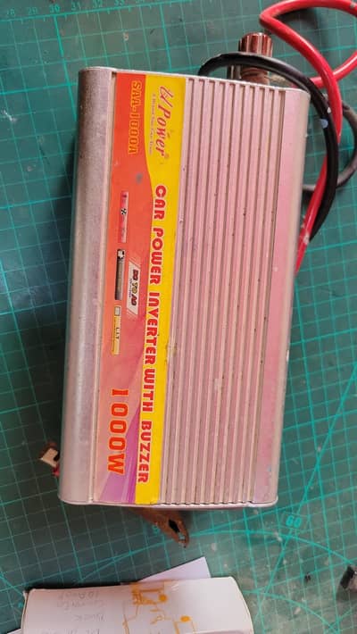 Car Power inverter 12v To 220v 1000 watts slightly used