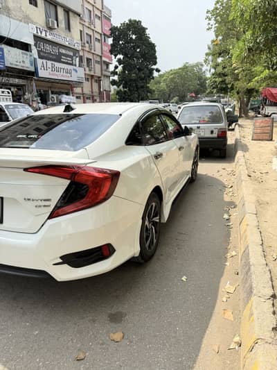 Honda Civic VTi Oriel Prosmatec 2018