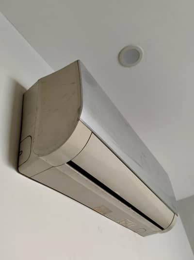 Haier 1 Ton Inverter Split AC (Read Ad Properly) Ea