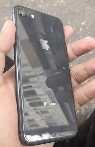 Apple iPhone 8