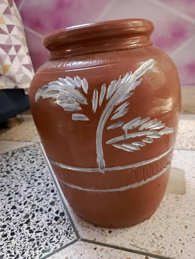 a flower vase hand painted brand new 6