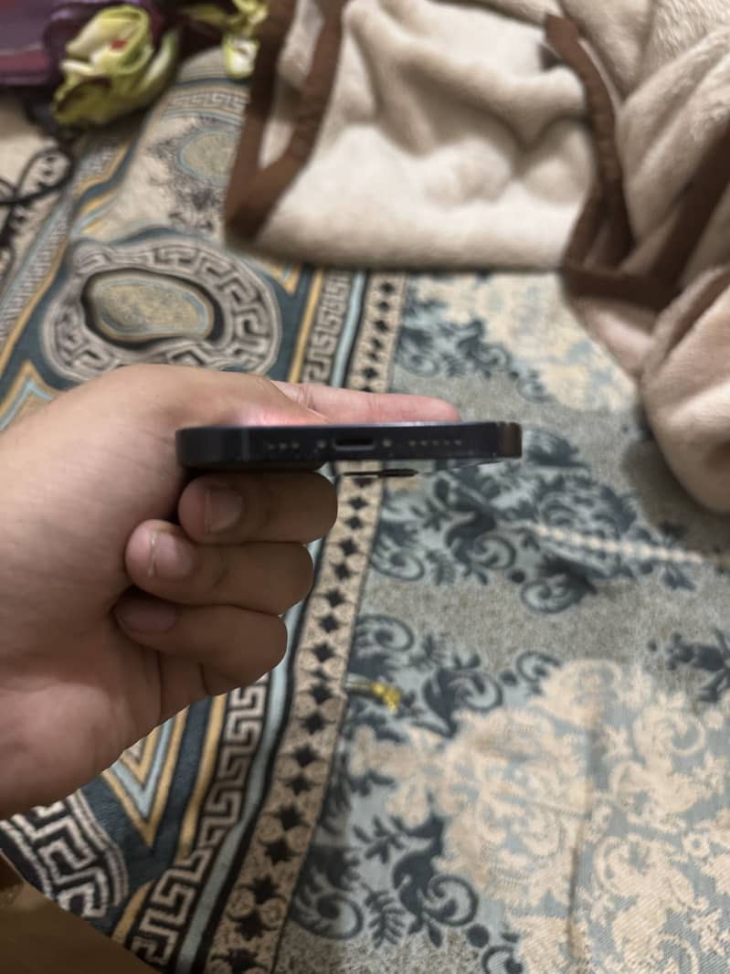 Apple iPhone 12 5