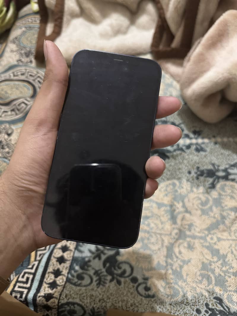 Apple iPhone 12 6