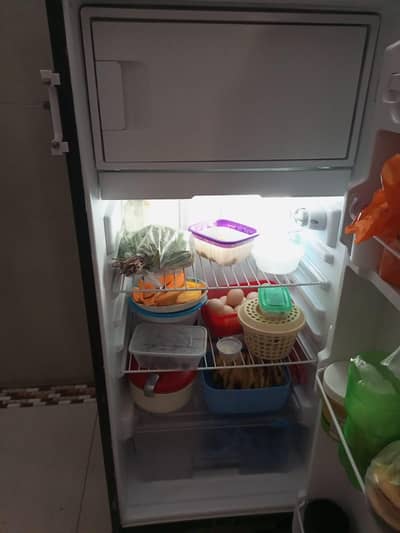 Dawlance new fridge only 1 year use