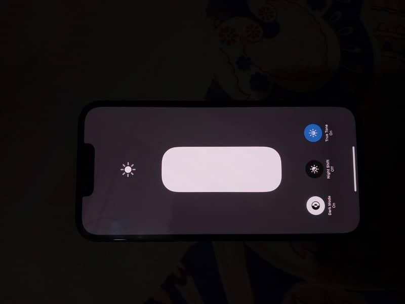 Apple iPhone 13 4