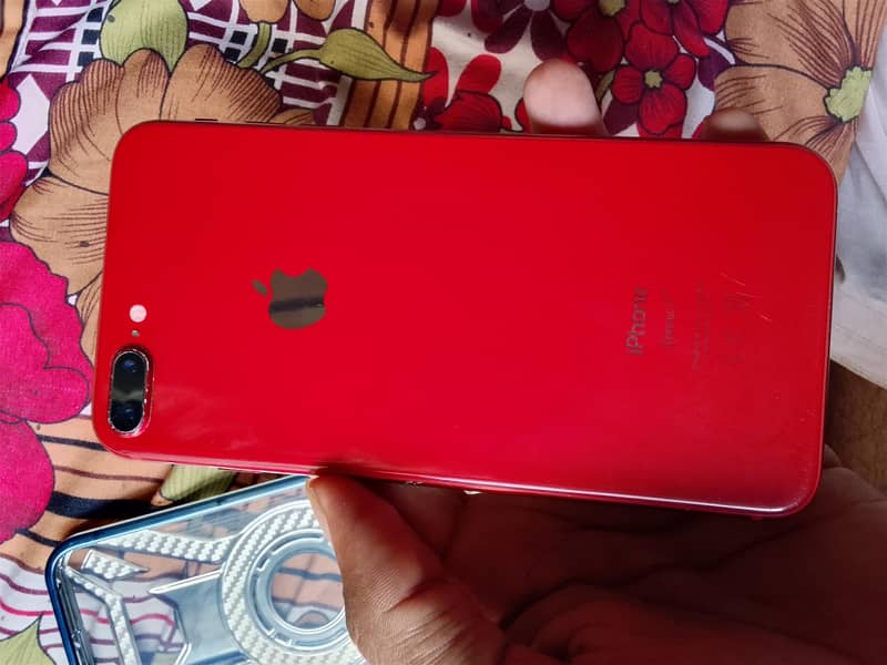Apple iPhone 8 Plus 1