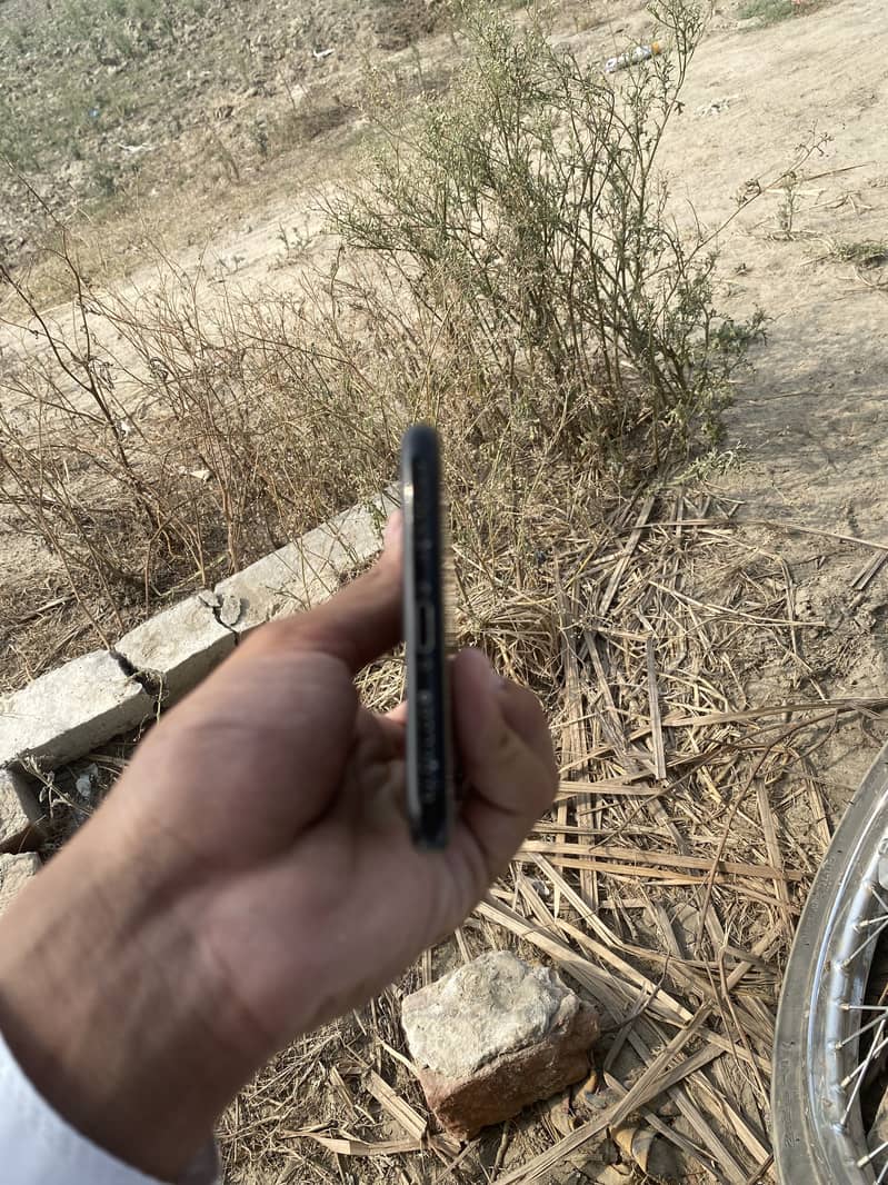 Apple iPhone 7 Plus 3
