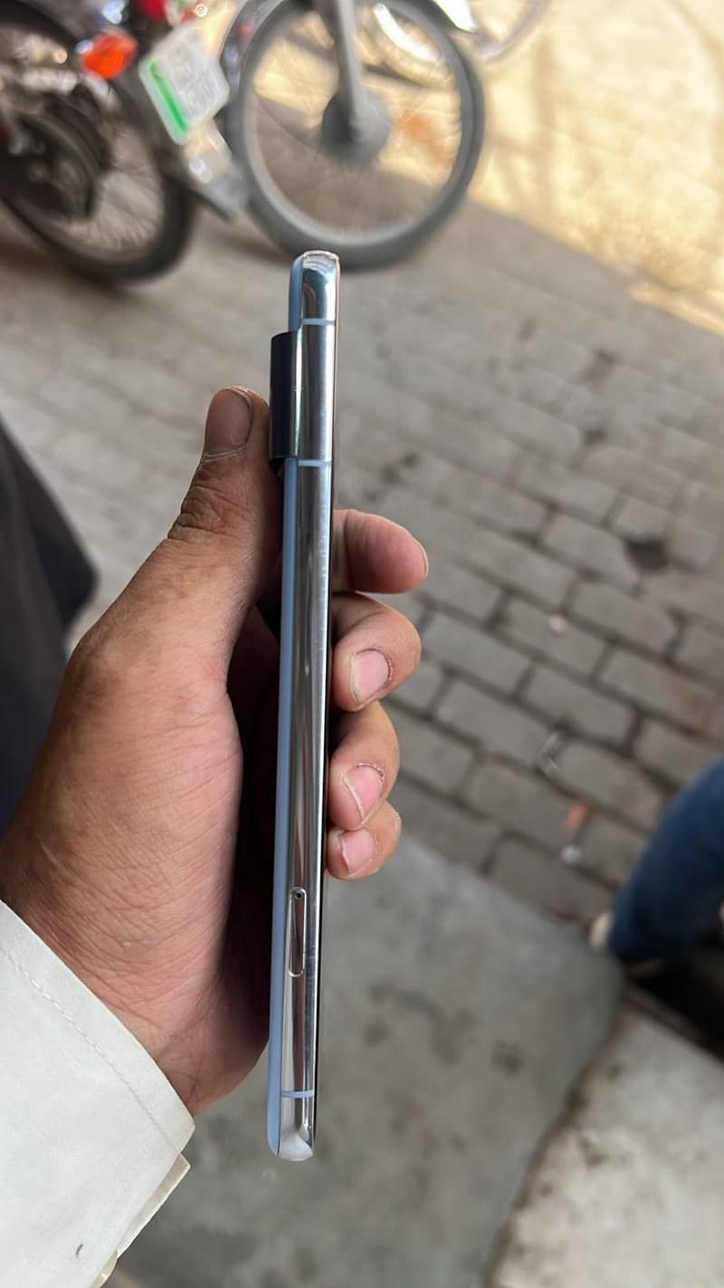 Google Pixel 8 Pro 3