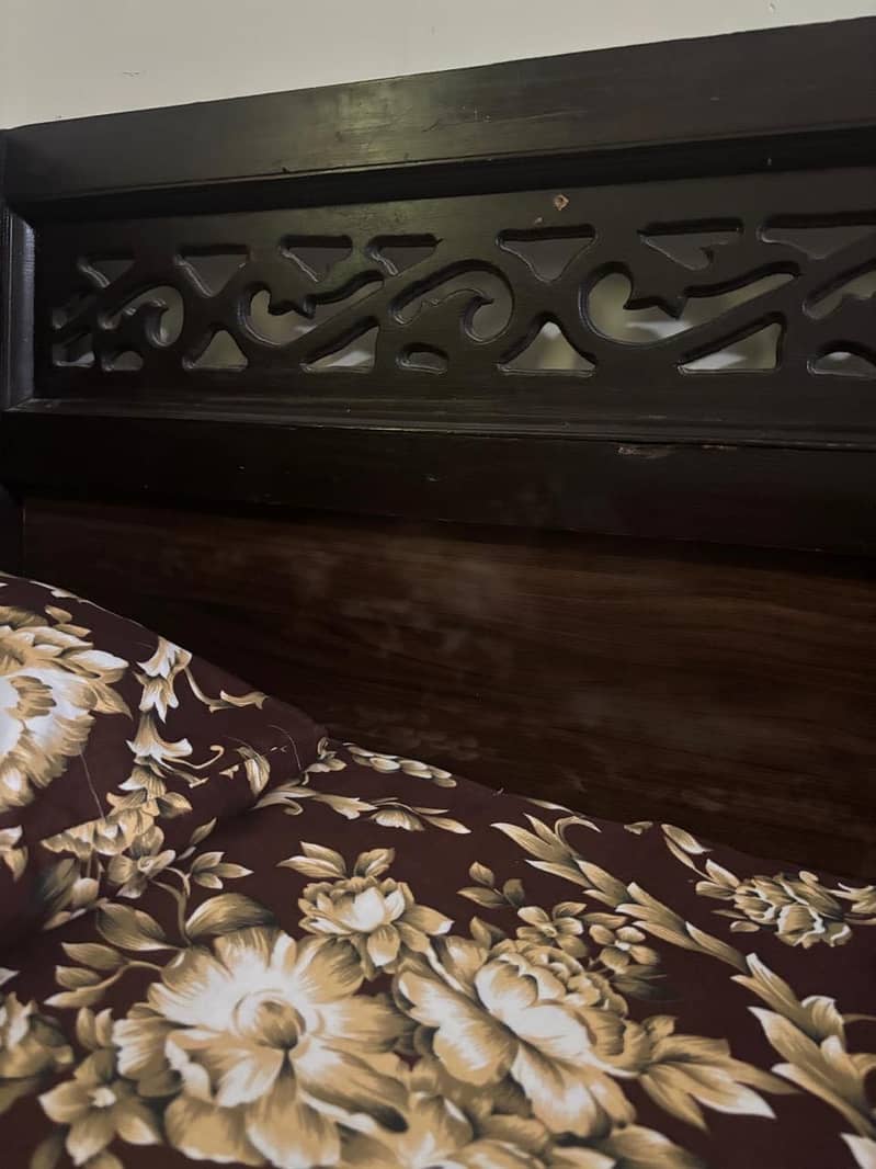 Bed set including side table and dressing table 2