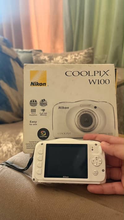 NIKON COOLPIX W100