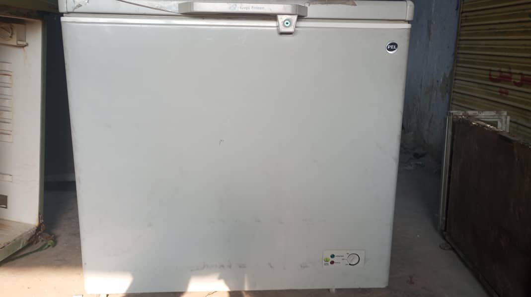 D freezer 0