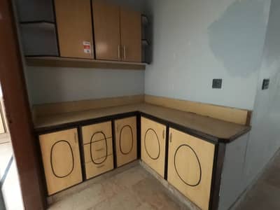 Reasonably-Priced 300 Square Yards Upper Portion In Gulistan-e-Jauhar - Block 14, Karachi Is Available As Of Now