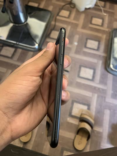 Apple iPhone SE