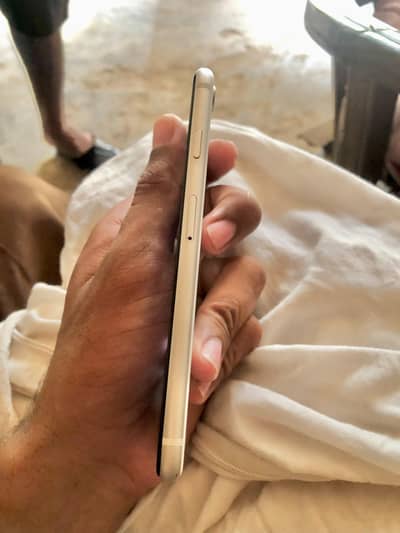 Apple iPhone SE