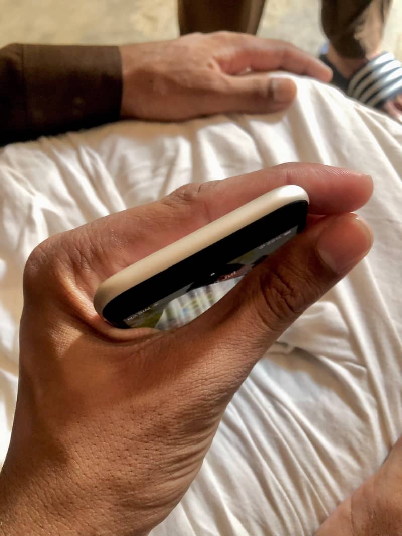 Apple iPhone SE 3