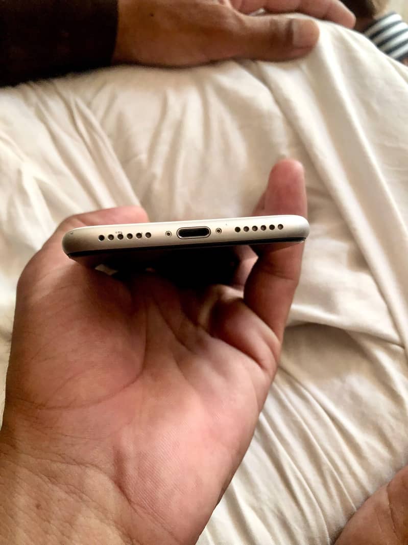 Apple iPhone SE 4