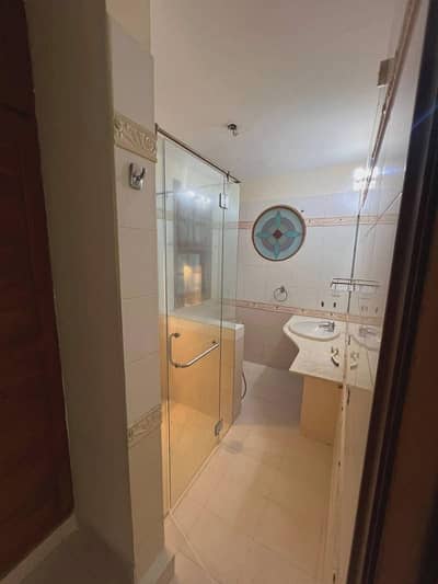 666 YARDS UPPER PORTION AVAILABLE FOR RENT PHASE 7,