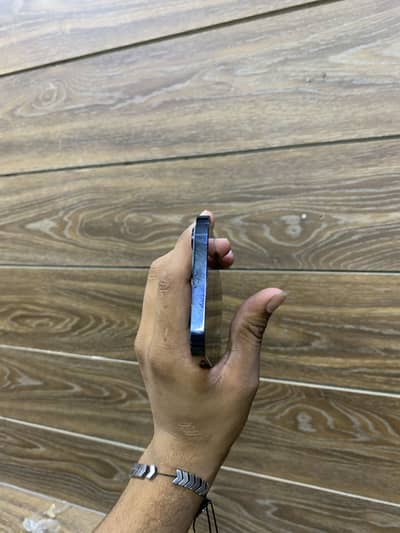 Apple iPhone 15