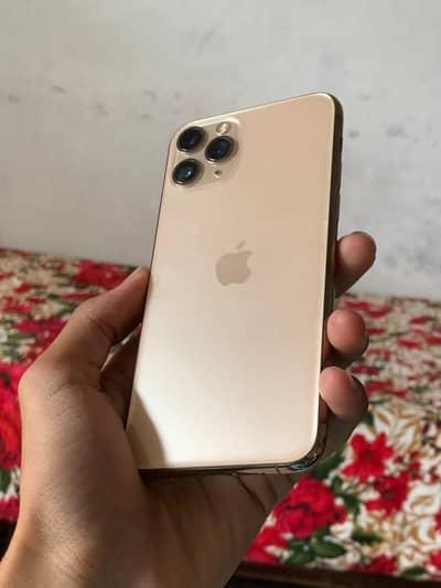 IPhone 11 Pro FACTORY UNLOCKED 256 GB CONDITION 10/9.8