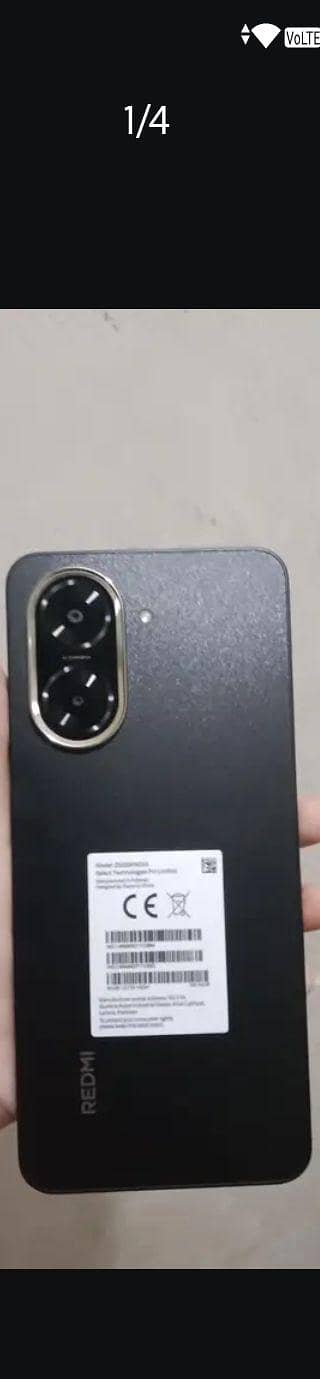 Realme A5 box ke Sath hai charger bhi sath original urgent sale