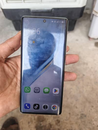 Tecno CAMON 40 Pro