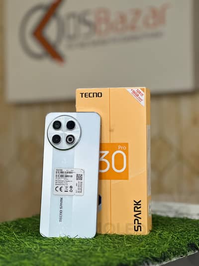 Tecno Spark 30 Pro 8gb Ram 128gb Storage with Box & Charger