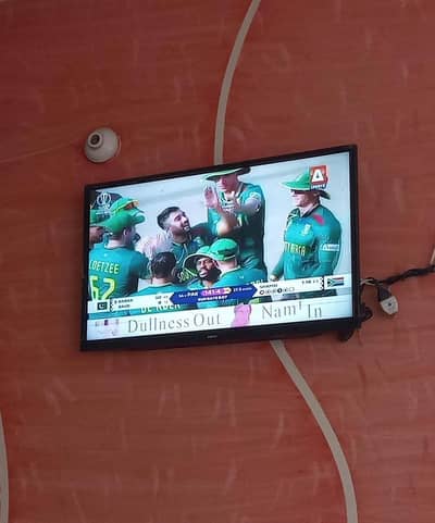 ORIENT LED TV 32 INCHES - SCREEN FLICKER AND ISSUE