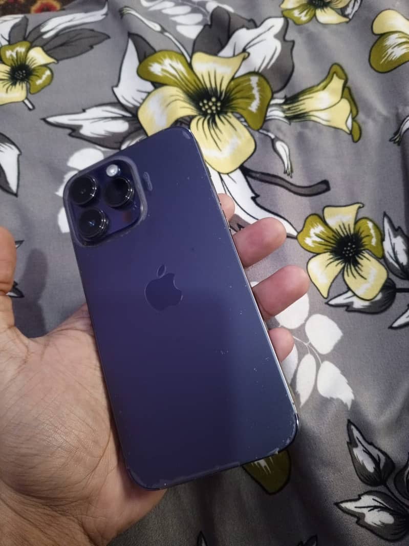 Apple iPhone 14 Pro Max 1