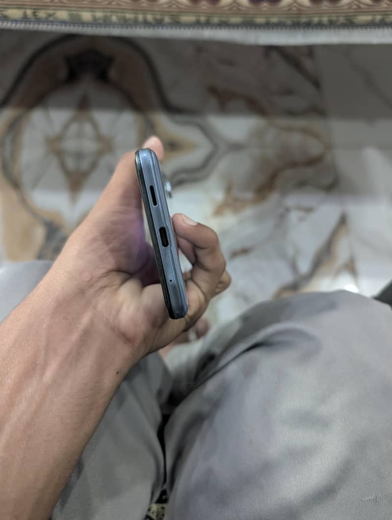 Sharp Aquos Zero 5, 5g 4