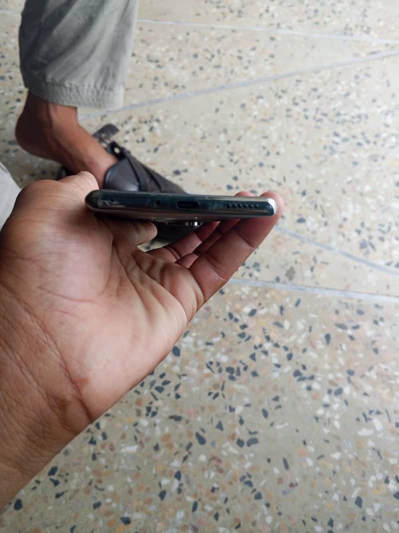 Tecno CAMON 40 Pro 1