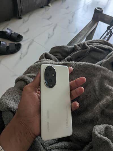 Honor 200