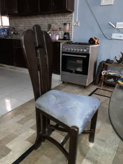 DINING TABLE WITH 6 CHAIRS
