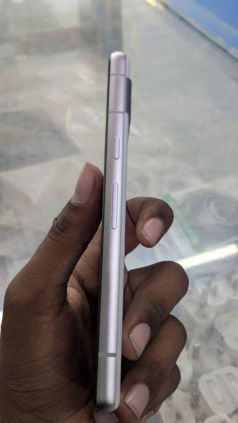 Google Pixel 7a 2