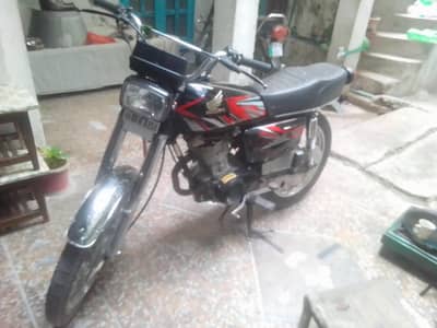 United 125