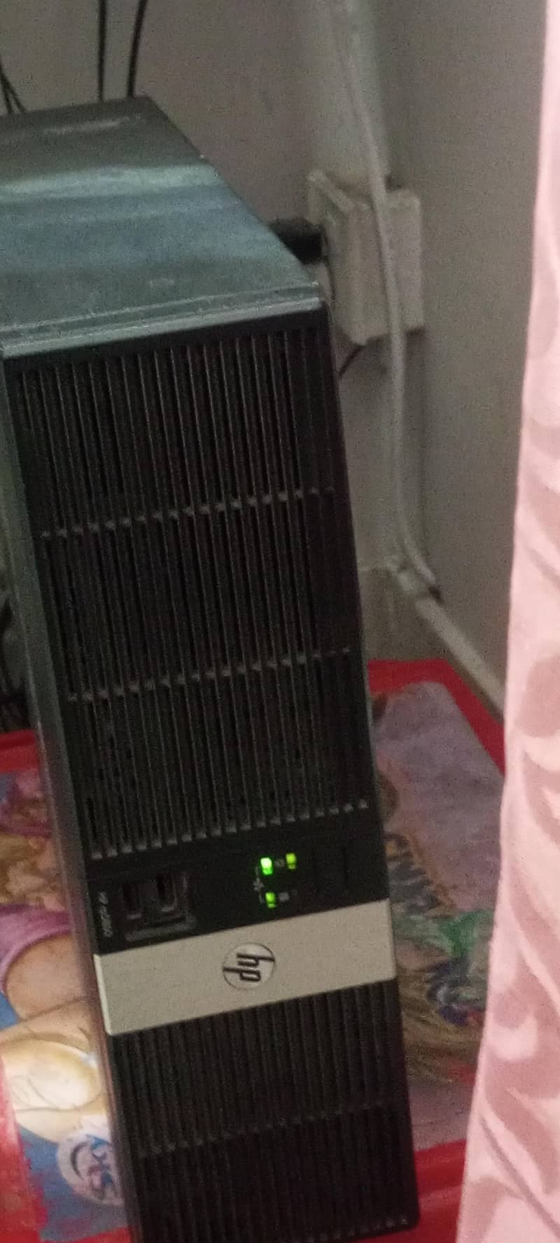 HP Desktop Computer 0