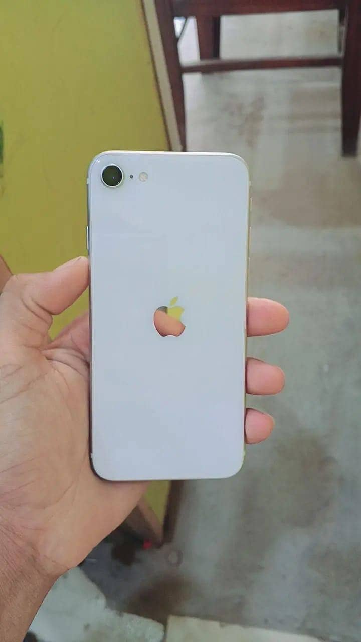 Apple iPhone SE 3