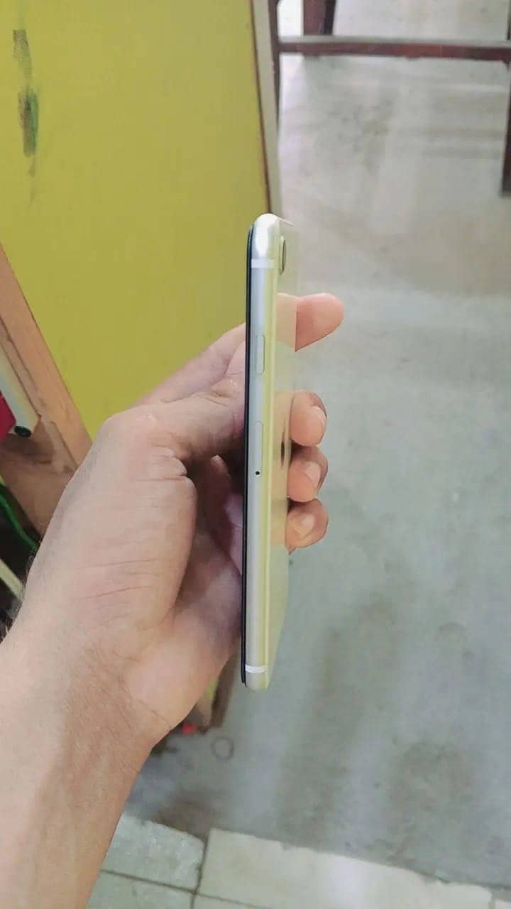 Apple iPhone SE 5