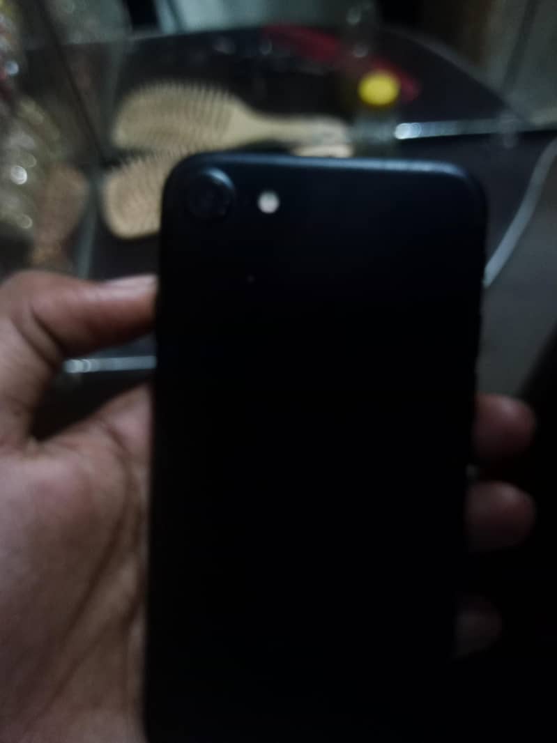 Apple iPhone 7 7