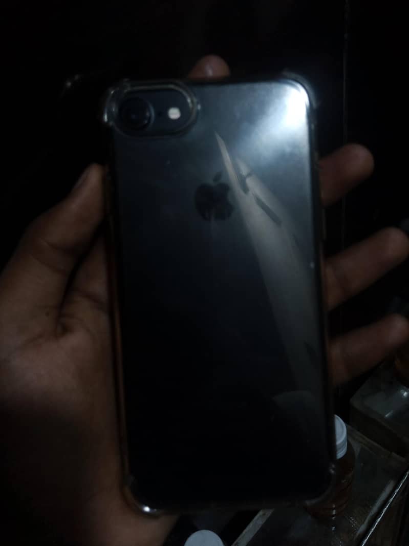Apple iPhone 7 9