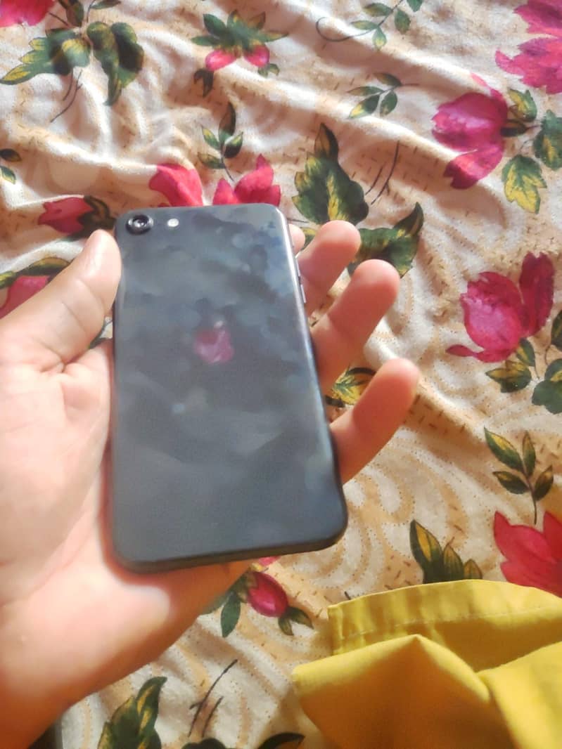 iphone SE 2nd 1