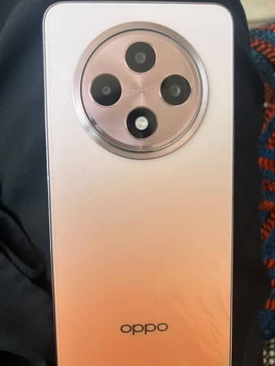 OPPO Reno12 F