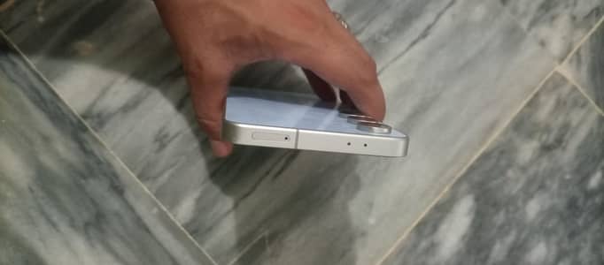 Samsung Mobile S24 fE 8/256 with box