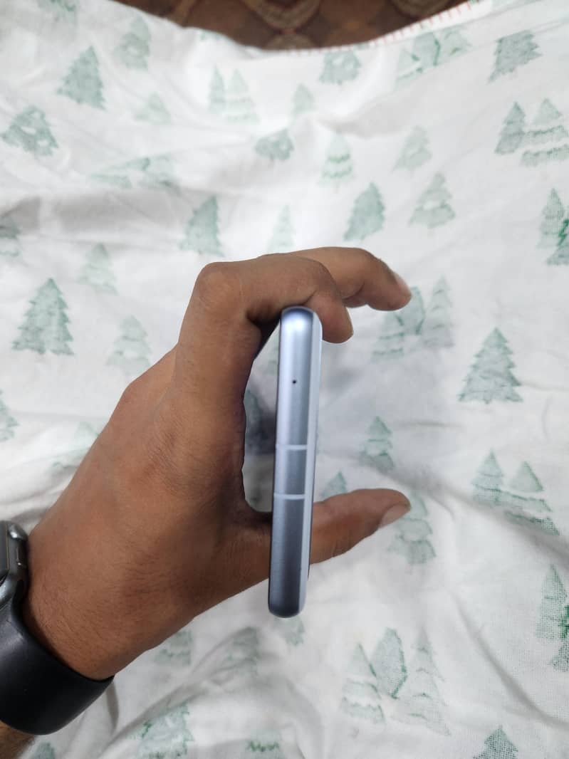 Google Pixel 7a 2