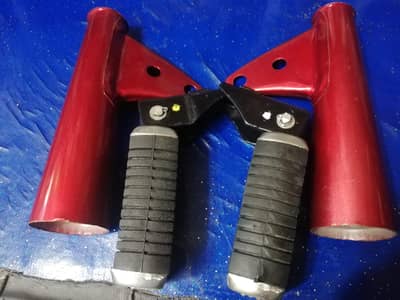 125 GENUINE FOOTREST AND KAN UNTECH