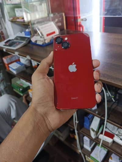 Apple iPhone 13