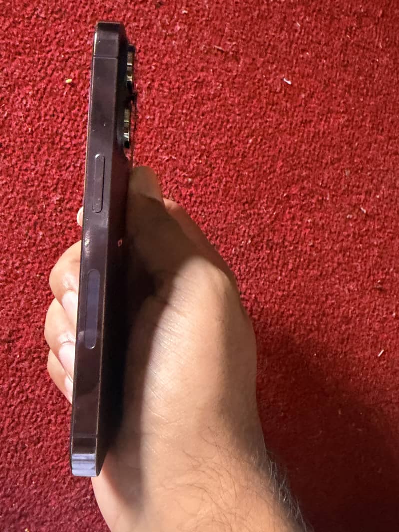 Apple iPhone 14 Pro 4